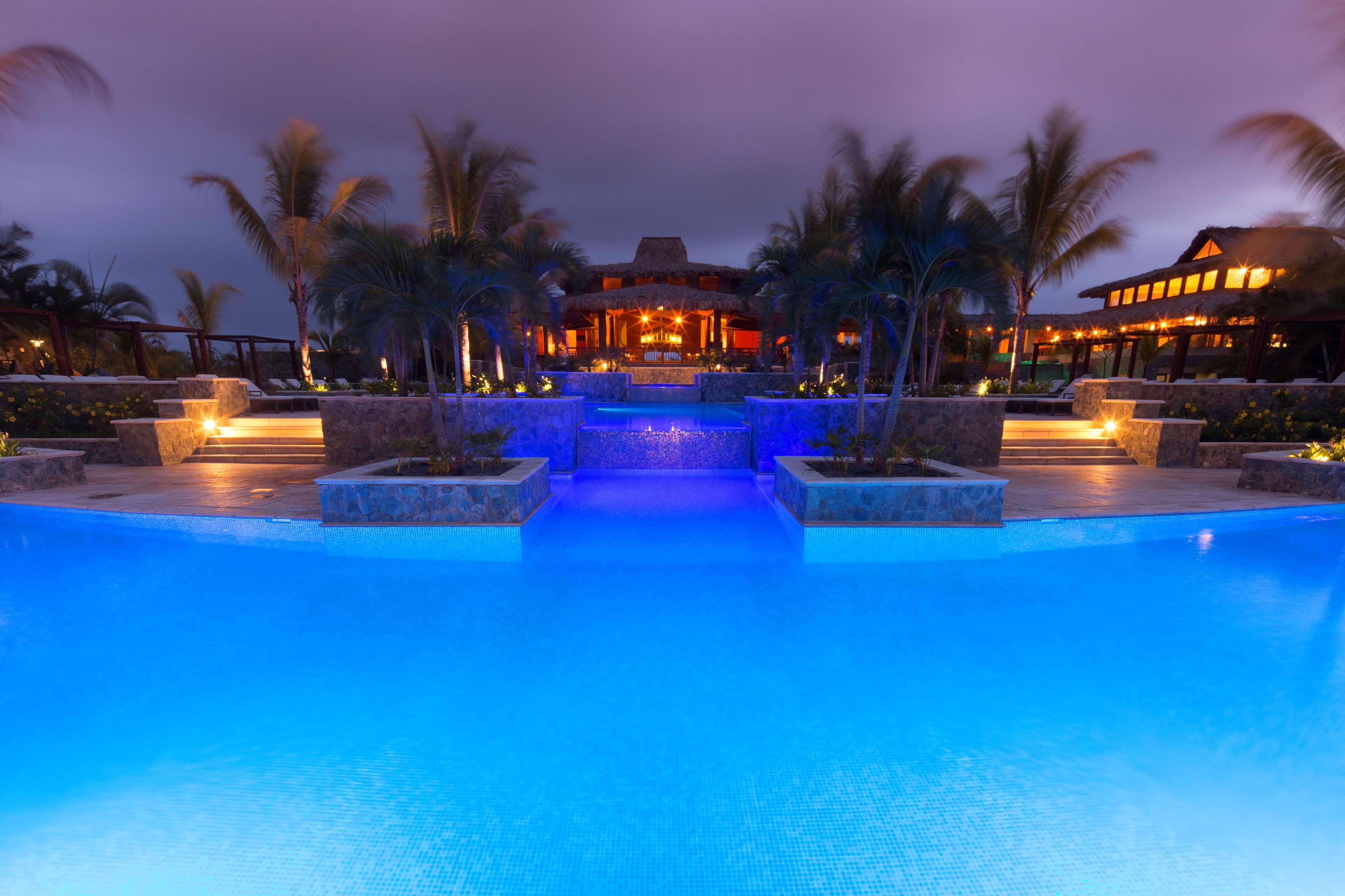 Indura Beach & Golf Resort Curio Collection By Hilton Tela Kültér fotó