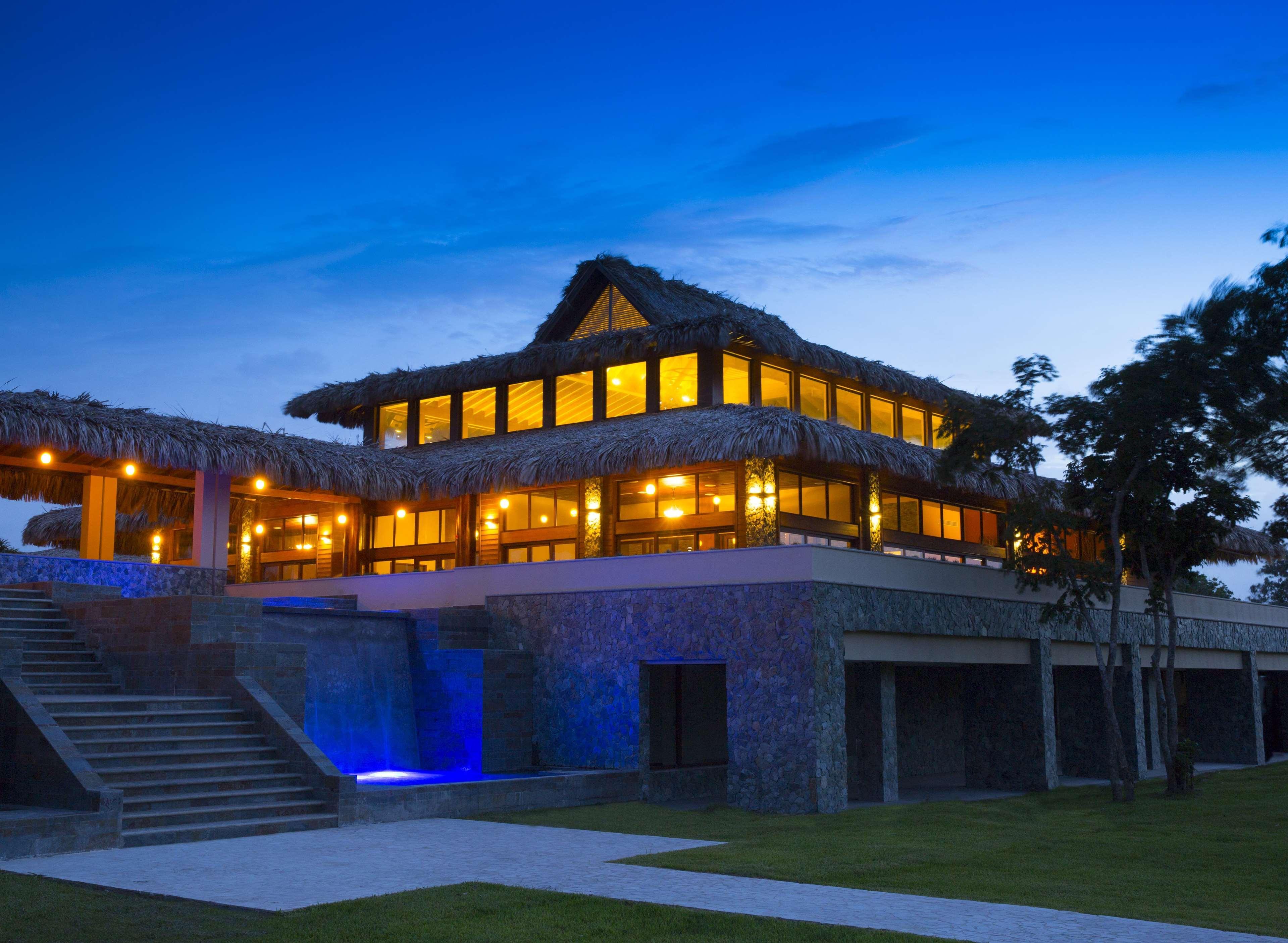 Indura Beach & Golf Resort Curio Collection By Hilton Tela Kültér fotó