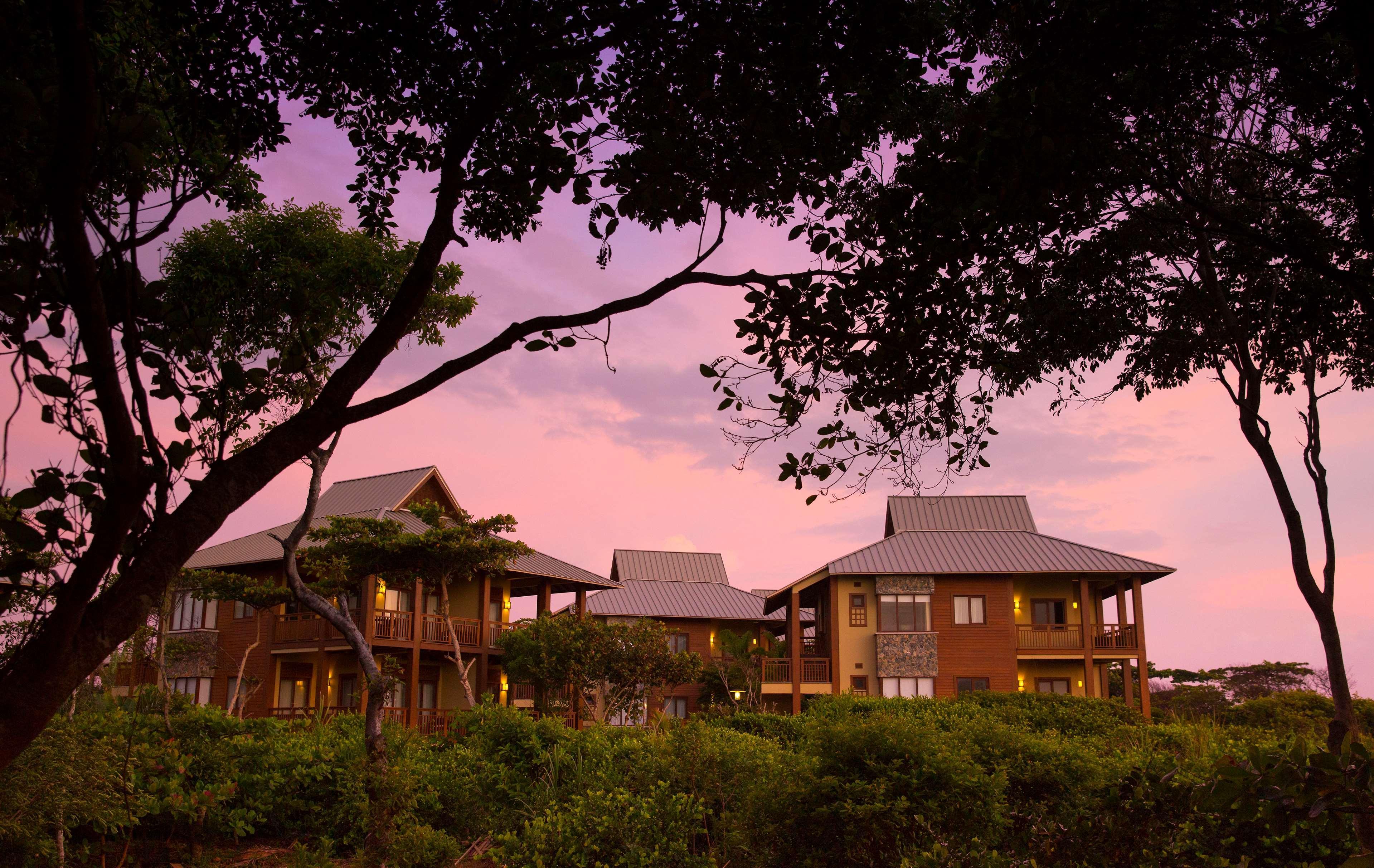 Indura Beach & Golf Resort Curio Collection By Hilton Tela Kültér fotó